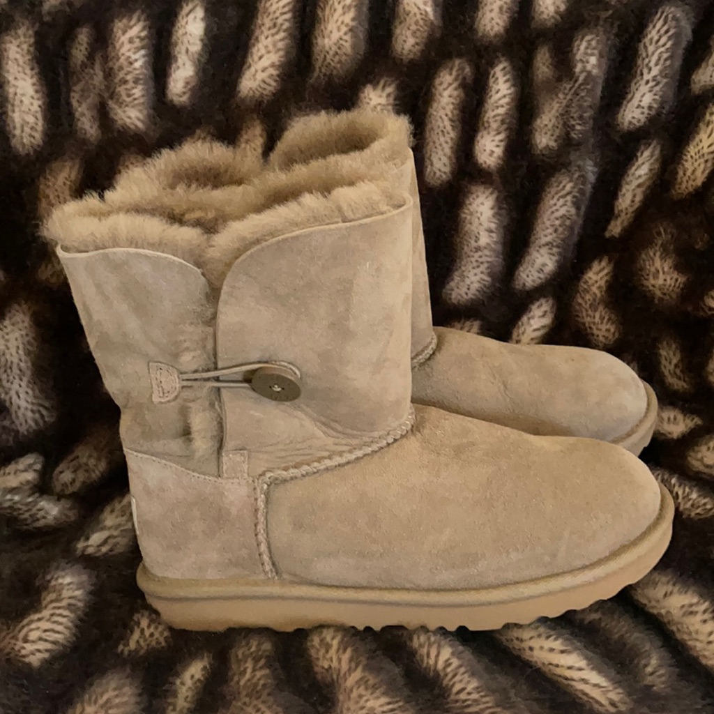 Ugg Nwob